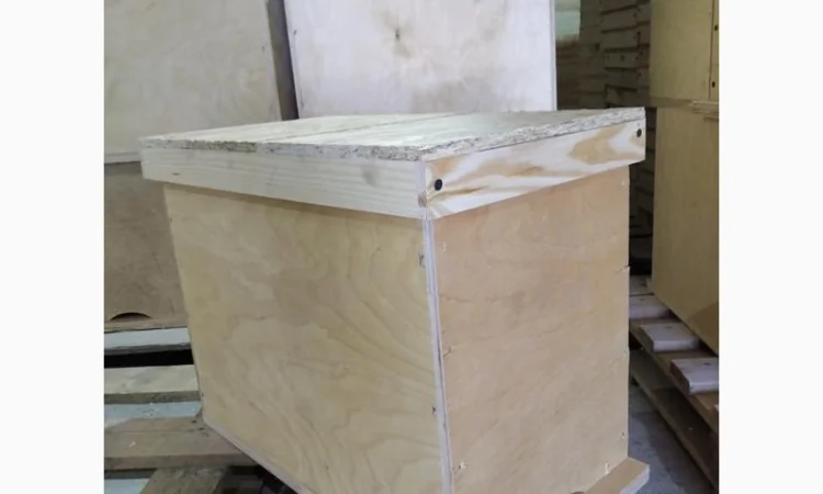 Ящик для пчёл, роев и отводков на 6 рамок - фото № 1