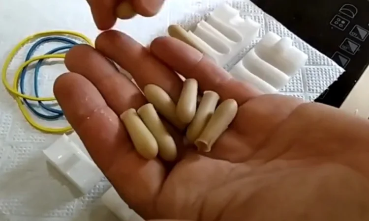 Силіконові форми для виготовлення свічок (супозиторіїв) / Силиконовые формы для свечей - фото № 2