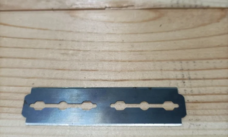 Лезо 80х20, лезвие для изготовления скребков - фото № 1