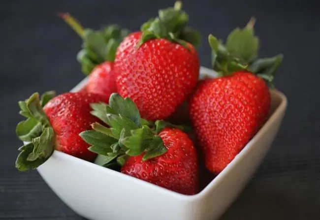 Клубника Дарселект (Darselect Strawberry) саженцы клубники Фриго - фото № 1