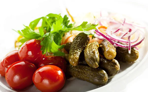 Продам огурцы, помидоры, капусту, баклажаны - фото № 1