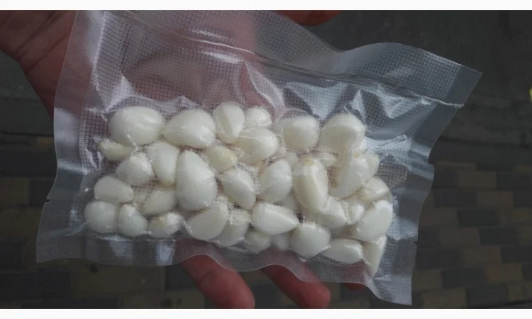 Продам часник очищений в вакуумній упаковці та насипом - фото № 2