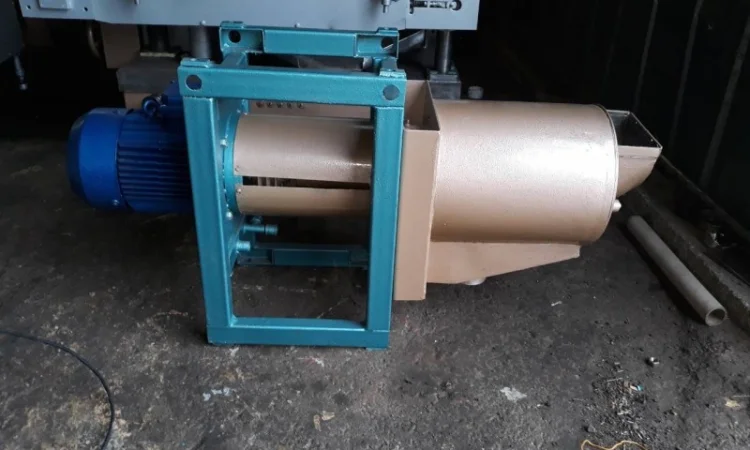 Протирочная машина П1-7 для овощей и томатов - фото № 1