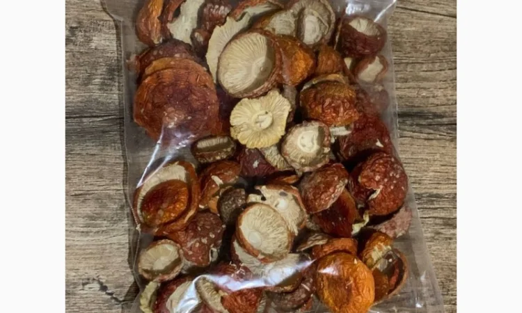 Сушеные красные мухоморы 1 сорт, продажа от 50 грамм - фото № 1