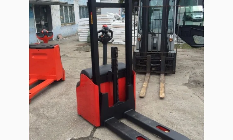 Штабелер электрический MANITOU 1т 1.4м-висота подй - фото № 2