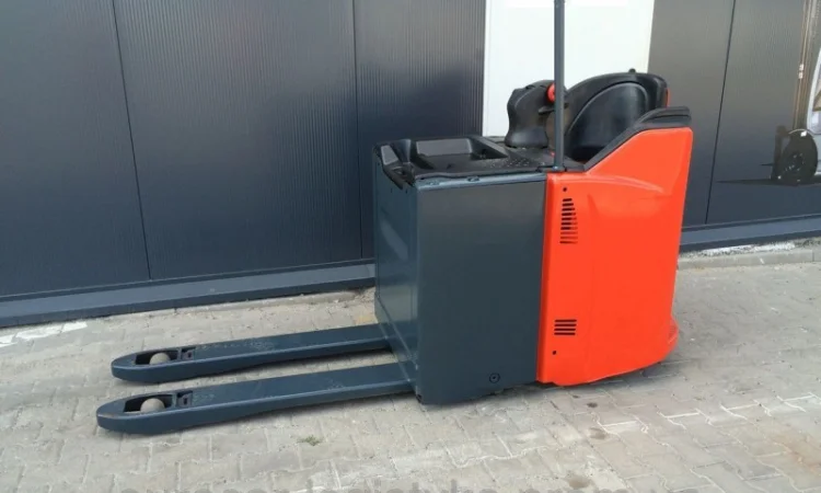 Электротележка LINDE T 20 SP 2012 вантажопідйомність 2000 - фото № 1