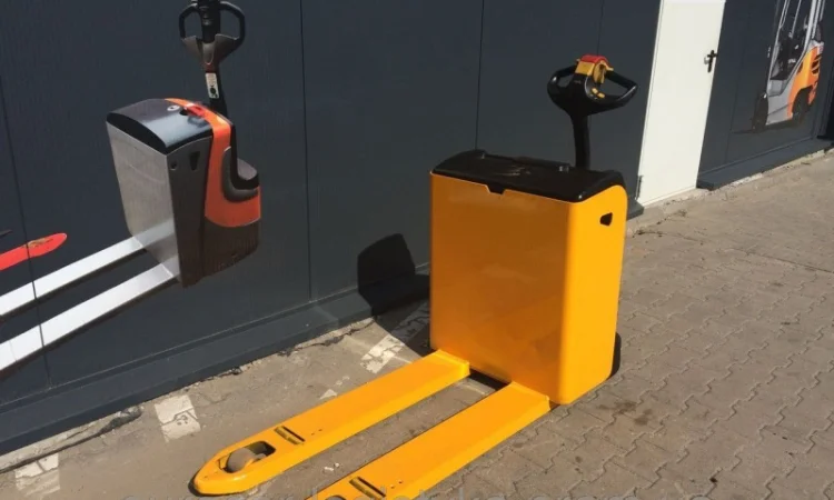 Электротележка YALE P.2.2 2002р вантажопідйомність2200кг - фото № 4