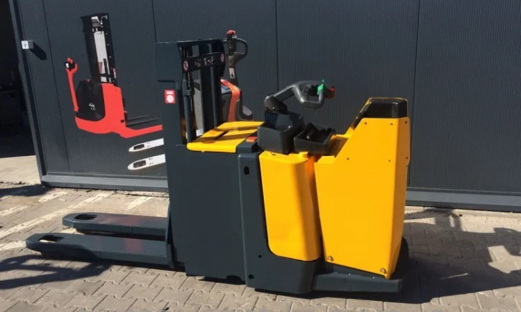 Электрический Штабелер JUNGHEINRICH 1т 3210м 2009р-ака - фото № 1