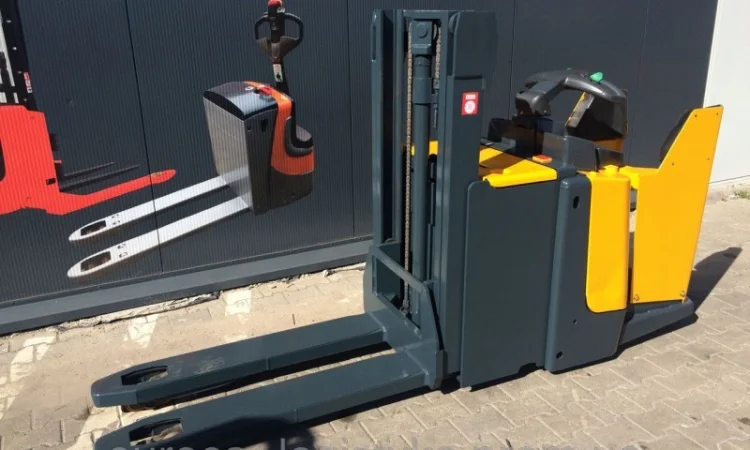 Электрический Штабелер JUNGHEINRICH 1т 3210м 2009р-ака - фото № 2