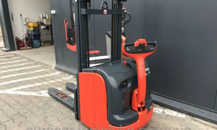 Электрический штабелер LINDE L14 1, 4т 2.4м-высота подъема - фото № 4
