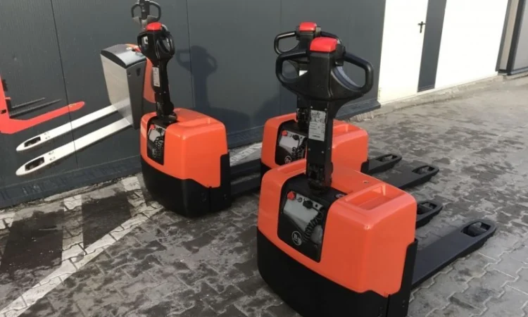 Электротележка Toyota BT Lwe 130 1.3т 2011р вага тележки 200 кг - фото № 2