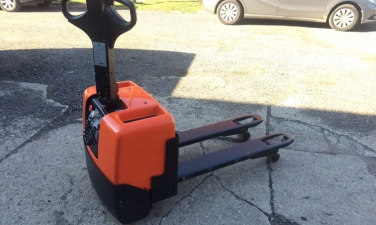 Электротележка Toyota BT Lwe 130 1.3т 2011р вага тележки 200 кг - фото № 4