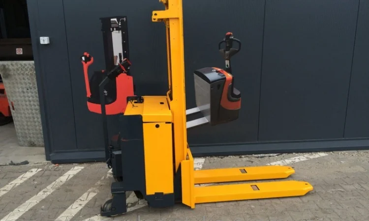 Штабелер электрический JUNGHEINRICH 1, 25т 2, 9м - фото № 3