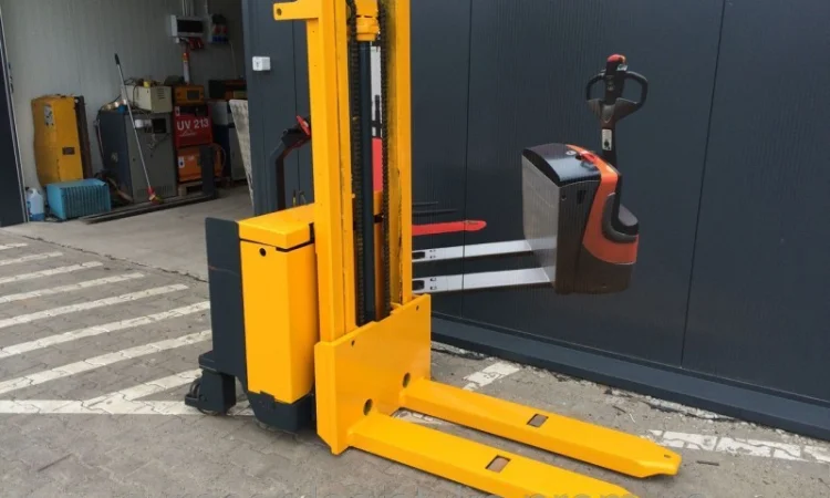 Штабелер электрический JUNGHEINRICH 1, 25т 2, 9м - фото № 5