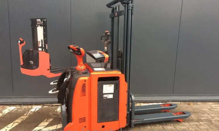 Штабелер электрический поводковый LINDE L 12 L AP 2012р 1, 2т 3, 0м - фото № 3