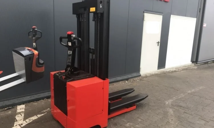 Штабелер электрический поводковый Manitou1, 6 т 4.2 м - фото № 3