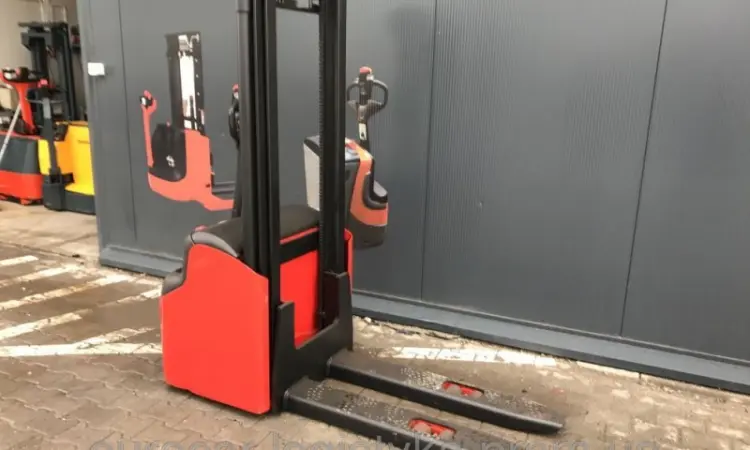 Штабелер электрический MANITOU 1, 2т 2, 9м-высота подъема - фото № 2