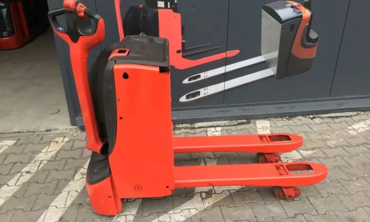 Электротележка LINDE T 16 2010р вантажопідйомність1600 - фото № 4
