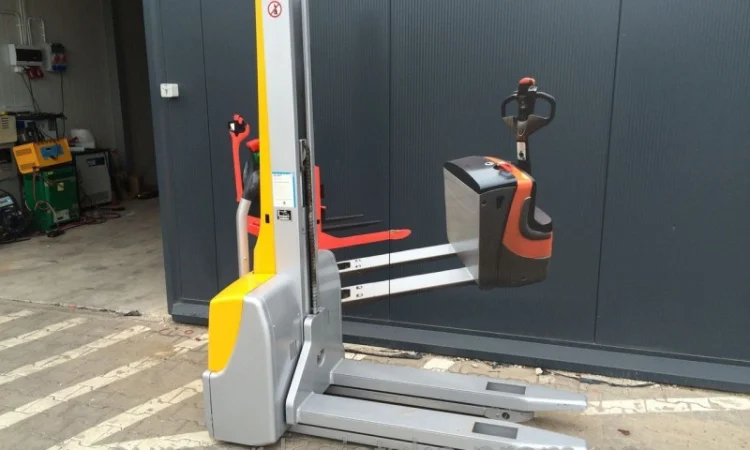 Поводковий штабелер электрический JUNGHEINRICH EMC 110 1т 1, 6м но - фото № 1