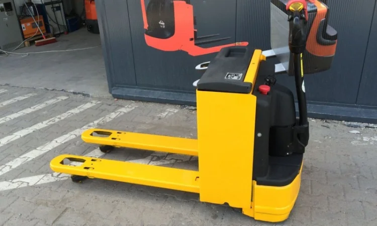 Самоходная электрическая тележка KOMATSU 1800кг - фото № 4