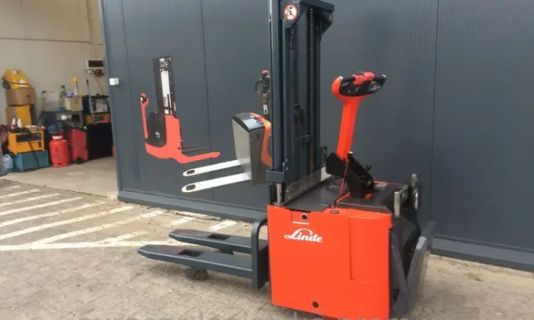 Штабелер электрический LINDE L 14 L 430см 1400 кг - фото № 4