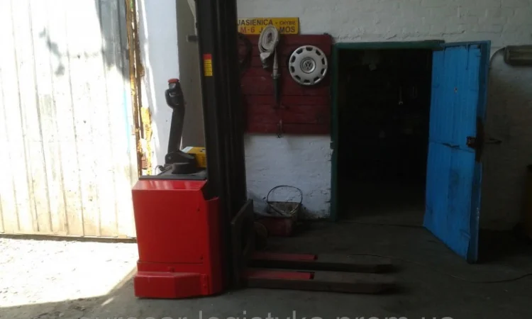 Электрический самоходный штабелер MANITOU 2т 3, 8м-висота подй - фото № 2