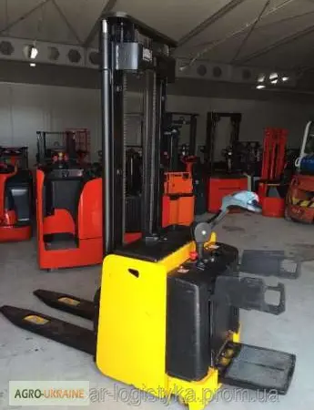 Электрический штабелер HYSTER S 1.2 1, 25т 3, 8м-высота подъема - фото № 4