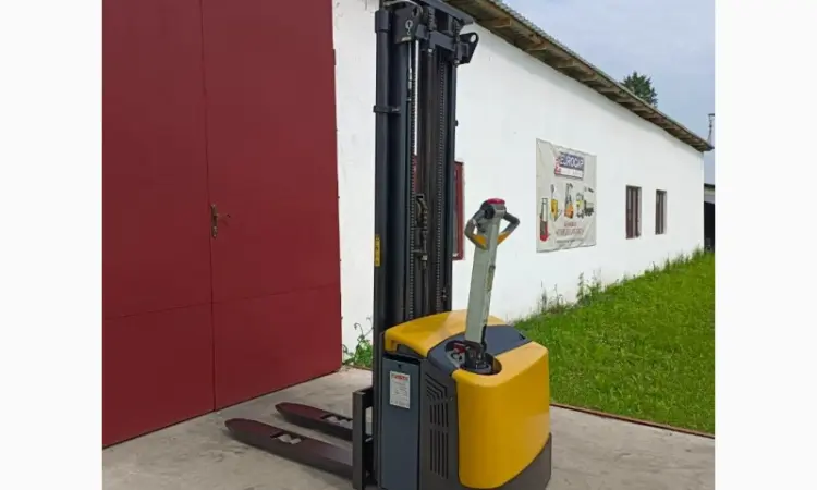 Штабелер електричний Нова АКБ 816 Caterpillar NSP16N 1, 6т 5.3м - фото № 1
