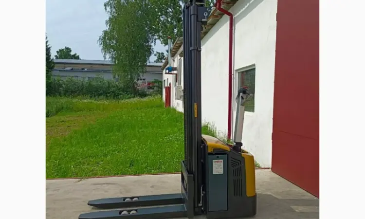 Штабелер електричний Нова АКБ 816 Caterpillar NSP16N 1, 6т 5.3м - фото № 7