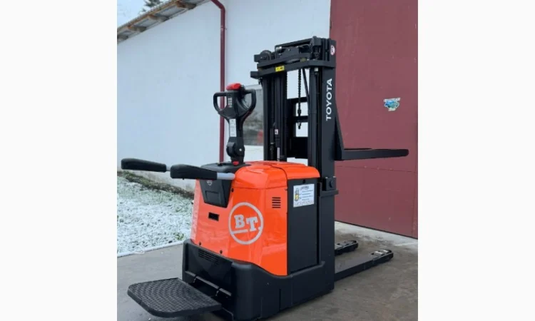 Навантажувач Електро Штабелер 1138 Toyota BT SPE 160 1, 6t 3.76cm - фото № 9