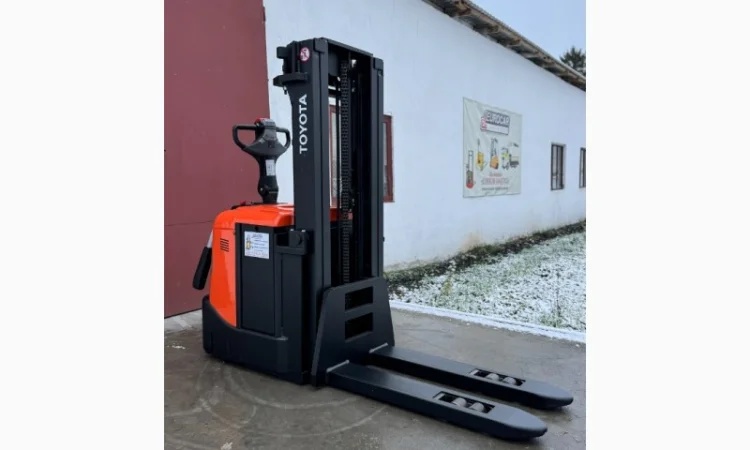 Навантажувач Електро Штабелер 1138 Toyota BT SPE 160 1, 6t 3.76cm - фото № 3