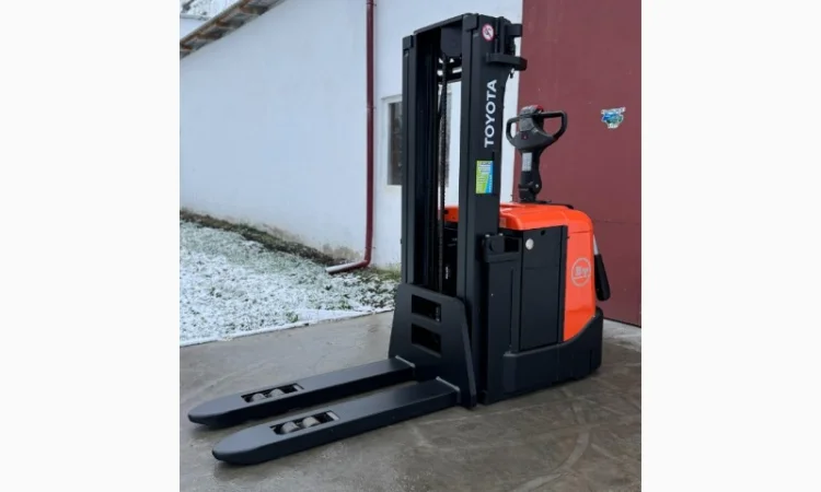 Навантажувач Електро Штабелер 1138 Toyota BT SPE 160 1, 6t 3.76cm - фото № 7