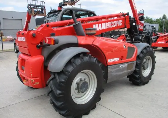 Телескопический погрузчик Manitou MT 932 - фото № 5
