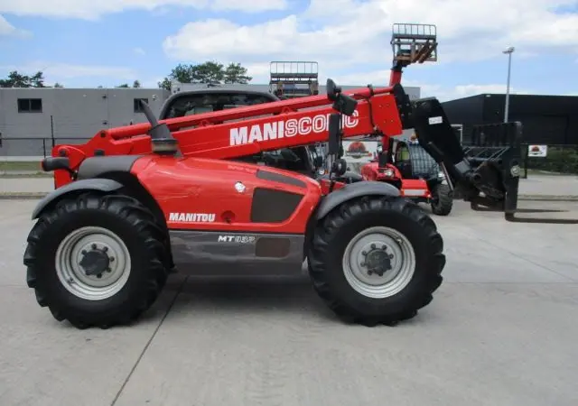 Телескопический погрузчик Manitou MT 932 - фото № 4