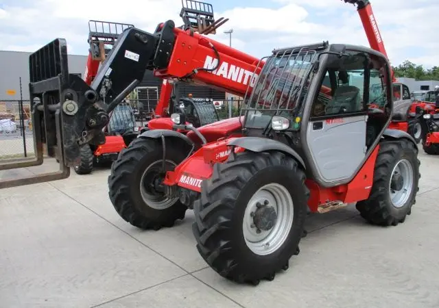 Телескопический погрузчик Manitou MT 932 - фото № 14