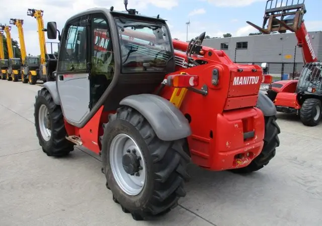 Телескопический погрузчик Manitou MT 932 - фото № 13