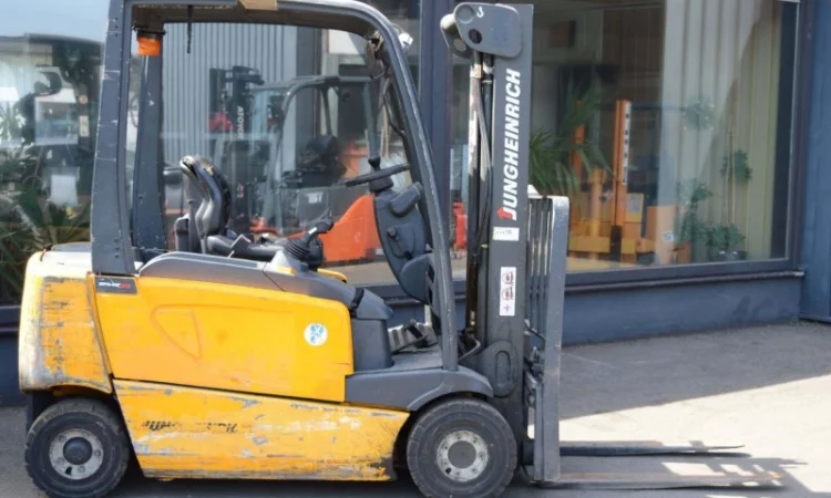 Вилочный погрузчик Jungheinrich EFG-Vac 16L - фото № 2