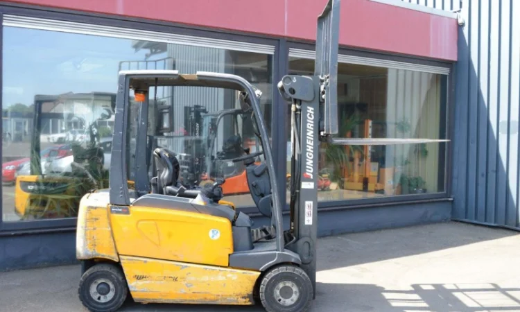 Вилочный погрузчик Jungheinrich EFG-Vac 16L - фото № 3