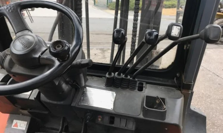 Вилочный погрузчик Toyota 42-7FD40 - фото № 2