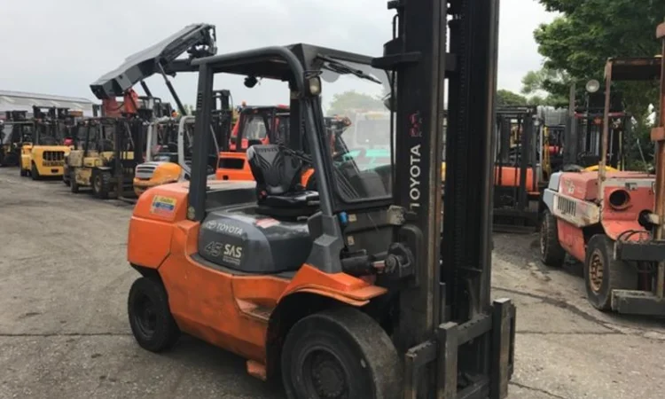 Вилочный погрузчик Toyota 42-7FD40 - фото № 3