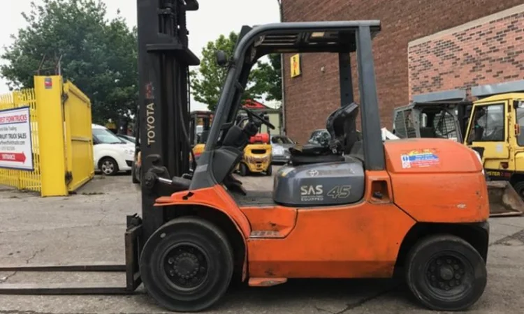 Вилочный погрузчик Toyota 42-7FD40 - фото № 4