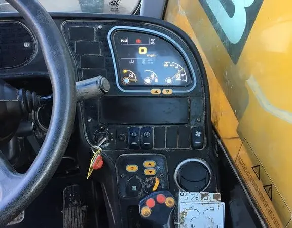 Телескопический погрузчик JCB 531-70 2014 года - фото № 2