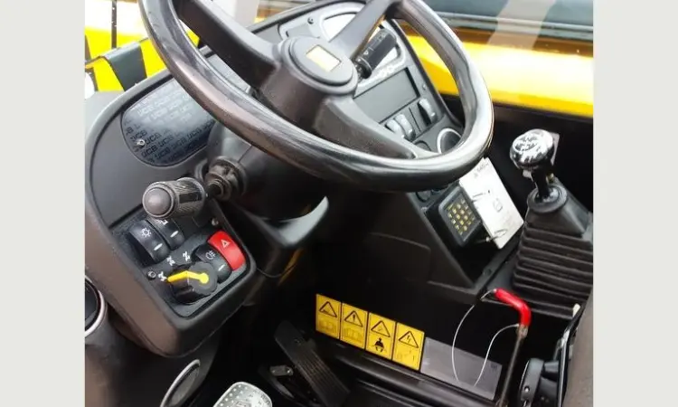 Телескопический погрузчик JCB 540-140 в Киеве - фото № 8