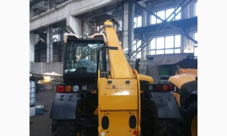 Телескопический погрузчик JCB 531-70 2011 года - фото № 10