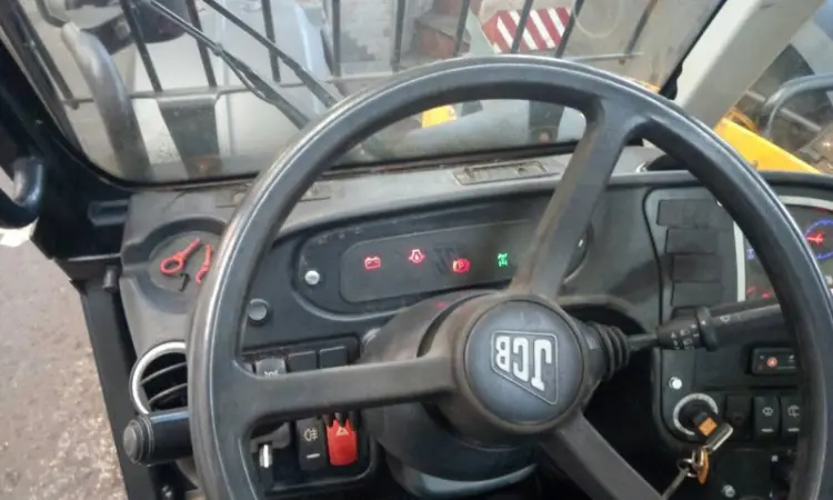 Телескопический погрузчик JCB 531-70 2011 года - фото № 5