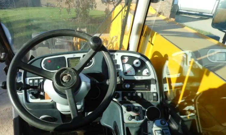 Телескопический погрузчик JCB 541-70 AGRI XTRA - фото № 7