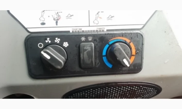 Мини-погрузчик Bobcat S770 HighFlow - фото № 9