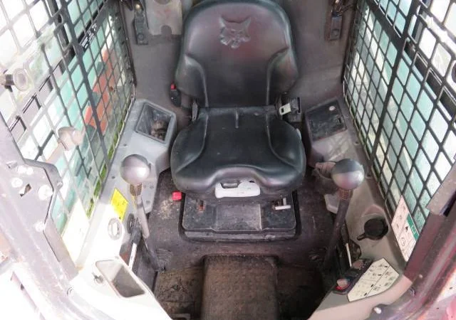 Мини-погрузчик Bobcat S 570 - фото № 3