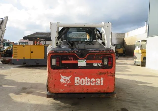 Мини-погрузчик Bobcat S 570 - фото № 6
