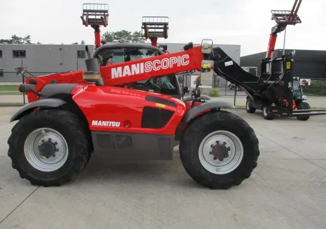 Телескопический погрузчик Manitou MLT 634-120 LSU. Строительная техника б/у - фото № 4